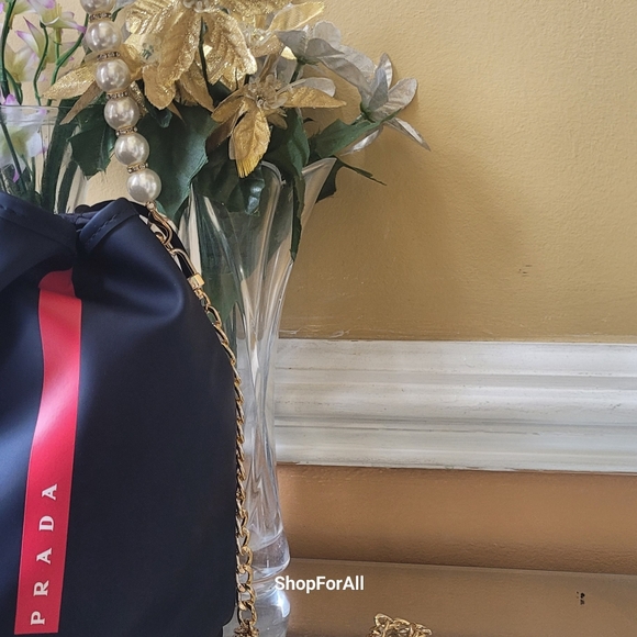 Prada - Picture 11 of 16